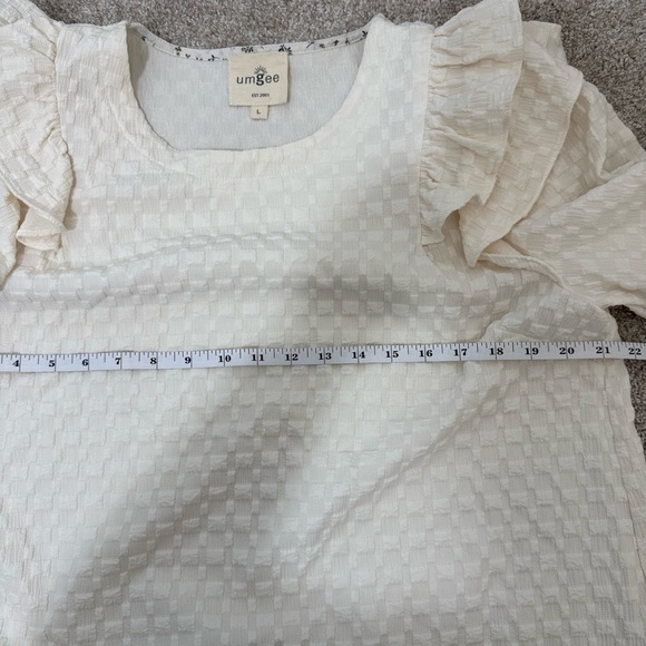 Umgee Ivory Textured Jacquard Blouse Ruffle Cap Sleeve Size L Checkered Prairie - Picture 8 of 10
